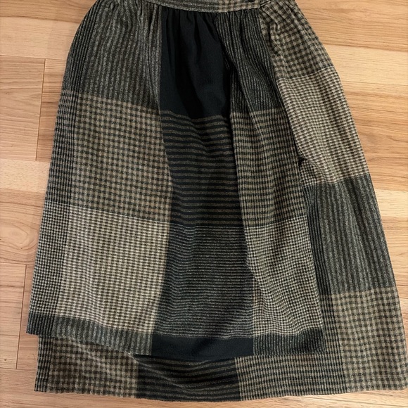 Issey Miyake Dresses & Skirts - Issey Miyake Checkered A-Line Skirt in Black and Brown